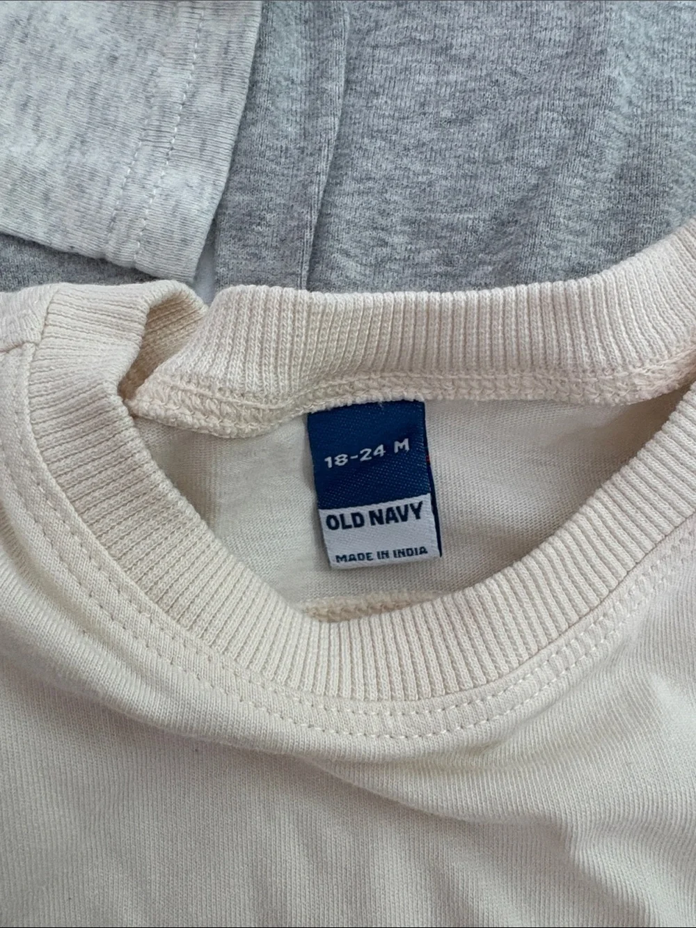 Old Navy Baby Neutral Long Sleeve Tops & Bodysuits - Gray, White, Cream